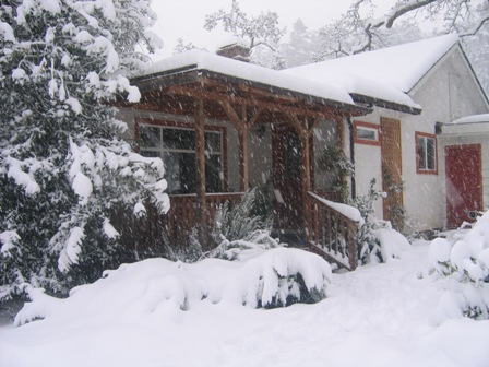 Snowy House